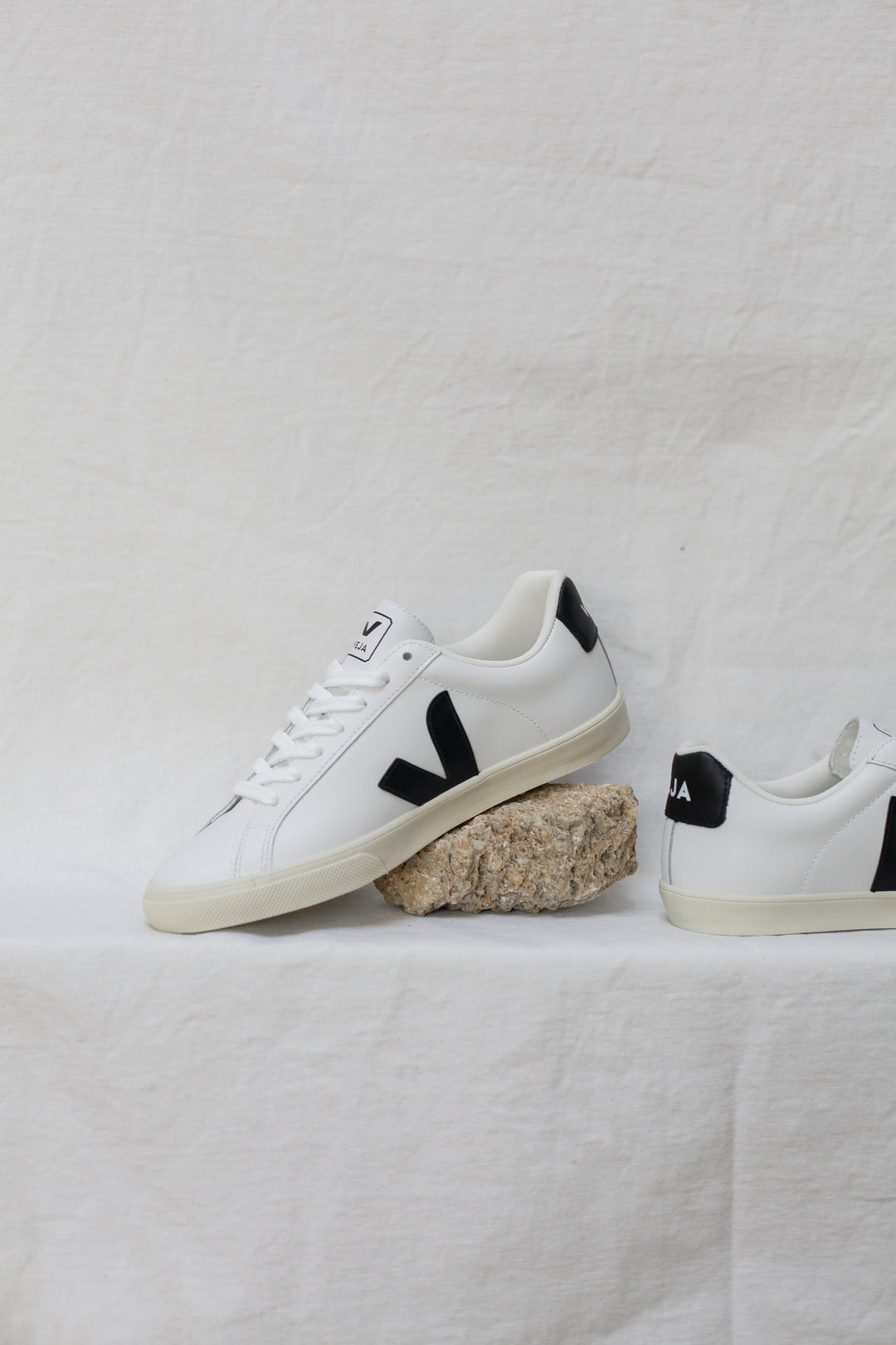 Esplar Logo Leather | Extra White & Black – Blackbird Goods